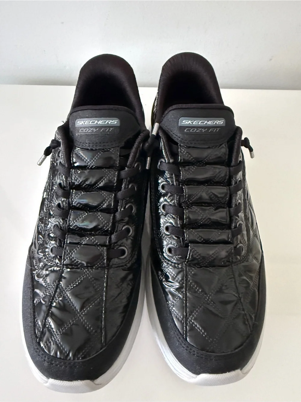Skechers new without